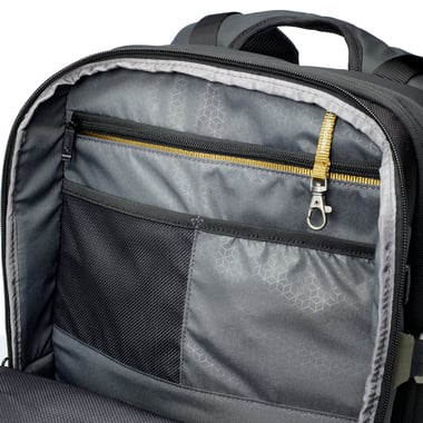 Hedgren Travel Backpack (18"),For 15.6" (Device),Unisex,Black
