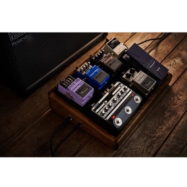 Roland Guitar Effect Pedal,Black