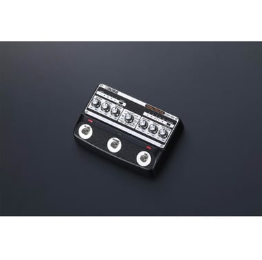 Roland Guitar Effect Pedal,Black