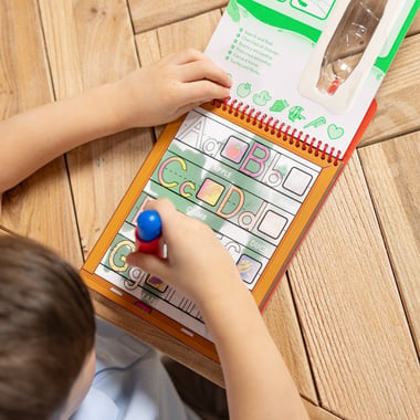 Melissa & Doug On The Go Unisex Melissa & Doug Reading And Writing Activity Set,3 Years And Above