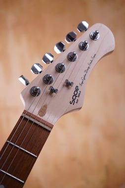 Unistar Sest200-Bk-Kit Electric Guitar Beginner,Right-Handed,6,Adults,Black