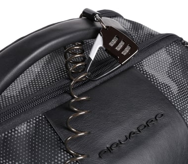 Piquadro Casual Backpack (16.5"),For 15.5" (Device),Unisex,Black