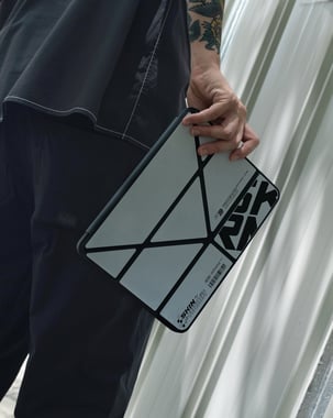 سكينارما iPad Air 11 (6th Gen) حافظة كمبيوتر لوحي فوليو,رمادي ميتاليك/ميتاليك/شفاف